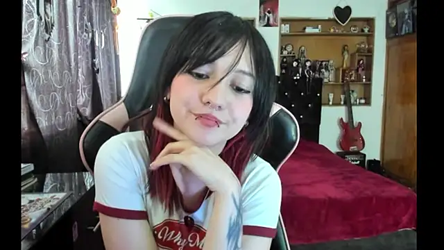 Maki_Zero: вебкам-шоу