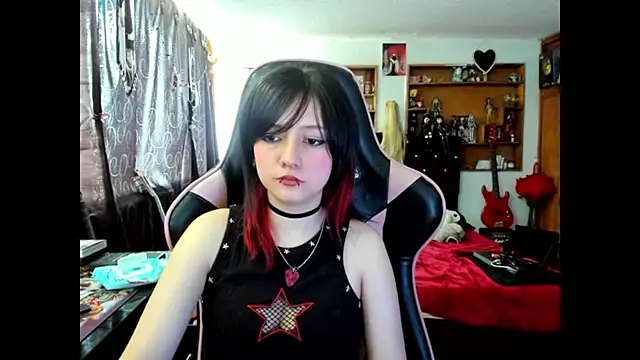 Show modela Maki_Zero na web-kameri