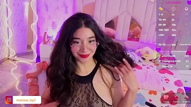 MARIANA_TAY1's Live XXX Chat
