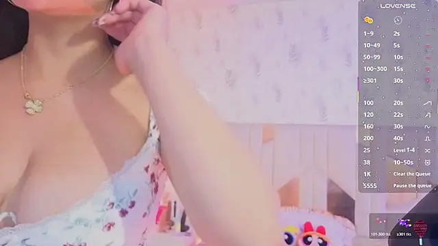 צ'אט XXX בשידור חי של MARIANA_TAY1