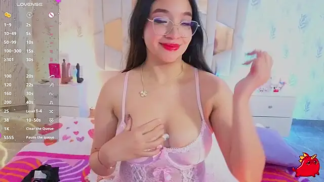 MARIANA_TAY1 Adlı Modelin Canlı XXX Sohbeti