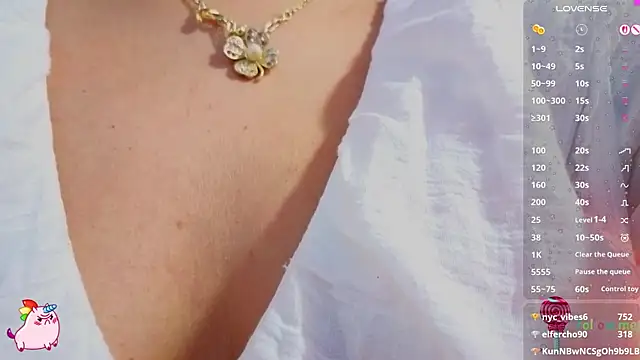 צ'אט XXX בשידור חי של MARIANA_TAY1