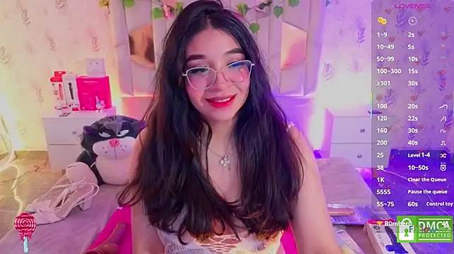 צ'אט XXX בשידור חי של MARIANA_TAY1