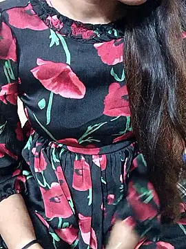 Naughty_Ada Adlı Modelin Canlı XXX Sohbeti