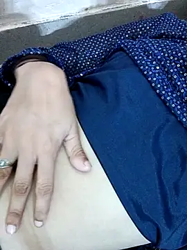 Naughty_Ada Adlı Modelin Canlı XXX Sohbeti