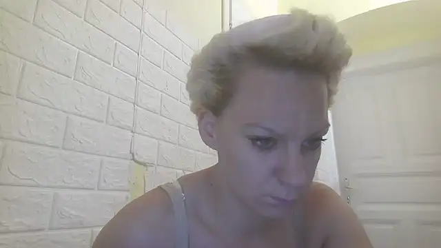 Chatroom XXX en direct de SlyLady