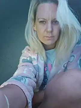 Czat XXX na żywo – SlyLady