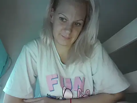 SlyLady's Live XXX Chat