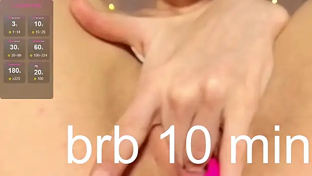 Laura_pinky's Webcam Show