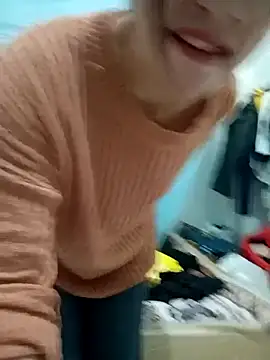 nolan-00: δωμάτιο απευθείας συνομιλίας