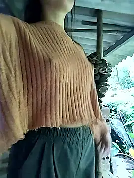 Zoe-Zoee Show in webcam