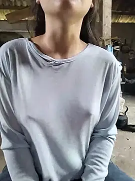 Zoe-Zoee Show in webcam