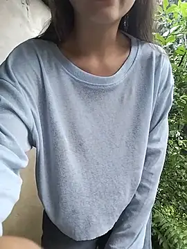 Lolan-00 在線直播表演
