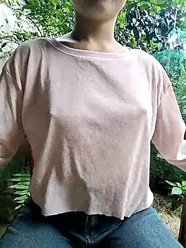Lolan-00 在線直播表演