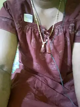 tamil_kanaka Adlı Modelin Canlı XXX Sohbeti