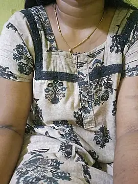 Tamil_hot_leena live XXX chat