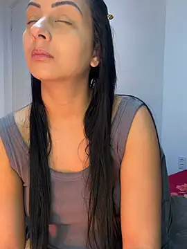 Pierry_tchunay ওয়েবক্যাম শো