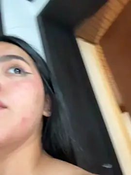 LunaMoore_Pink Live Chatraum