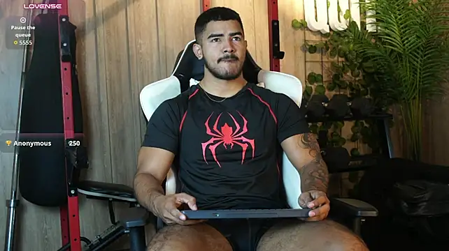 Reik_Vonn Adlı Modelin Web Kamerası Şovu