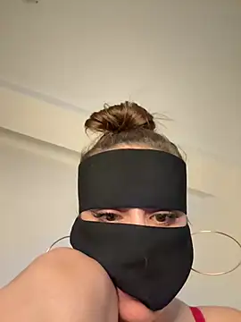 Milina123456 Adlı Modelin Canlı XXX Sohbeti