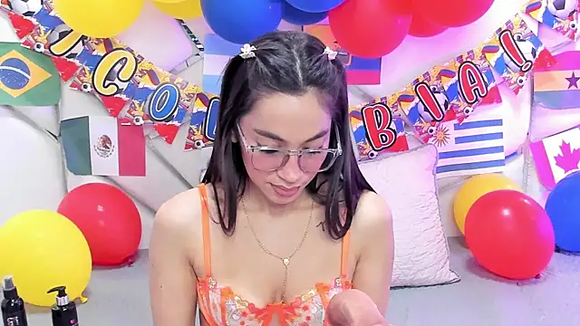 Chat +18 de GabbieSkinny ao vivo