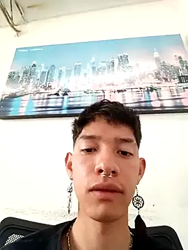 heyy_noah11 Show Webcam