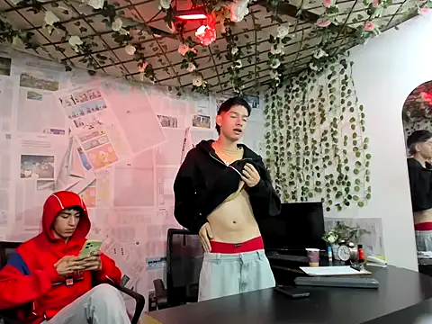 Show modela heyy_noah11 na web-kameri