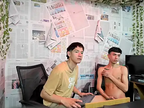 heyy_noah11 Show in webcam