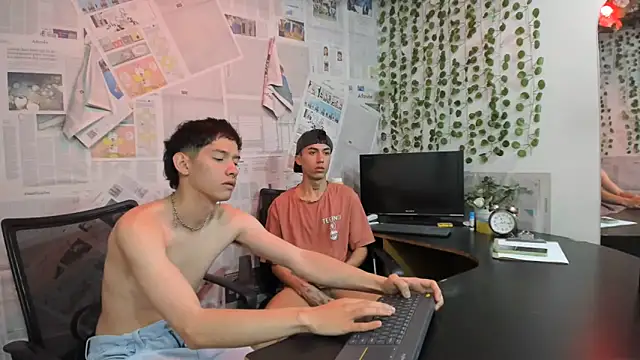 heyy_noah11のウェブカメラショー