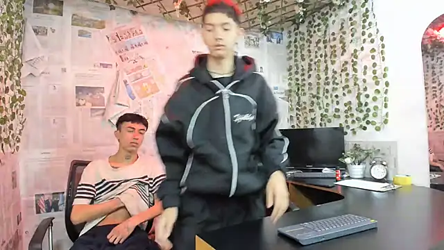 heyy_noah11 Adlı Modelin Web Kamerası Şovu