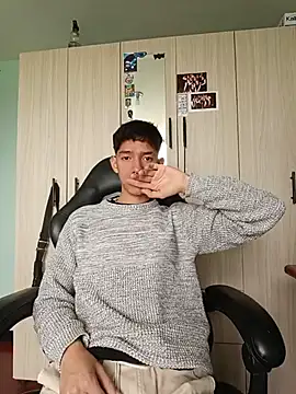 heyy_noah11 Adlı Modelin Web Kamerası Şovu