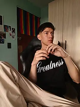 heyy_noah11 Chat XXX in diretta
