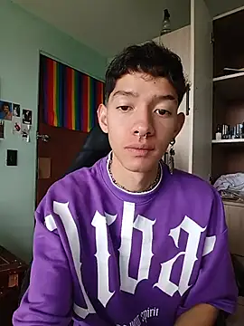 heyy_noah11 Adlı Modelin Web Kamerası Şovu