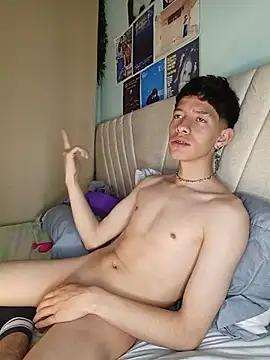 heyy_noah11 Adlı Modelin Web Kamerası Şovu