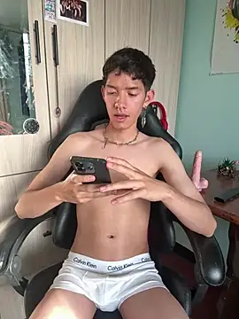 heyy_noah11 – webcam-show