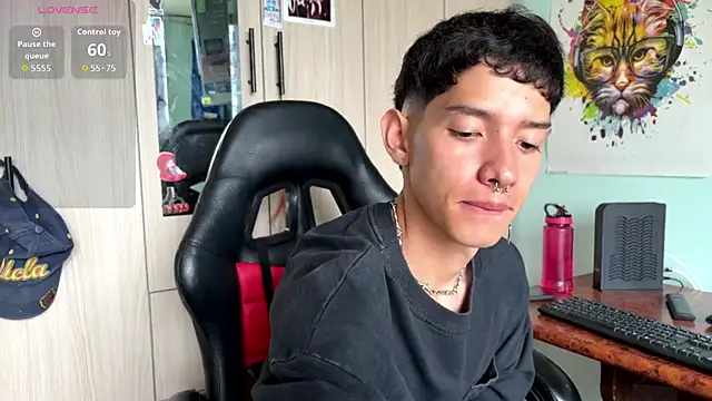 heyy_noah11のウェブカメラショー