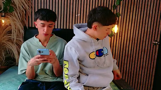 heyy_noah11's Live XXX Chat
