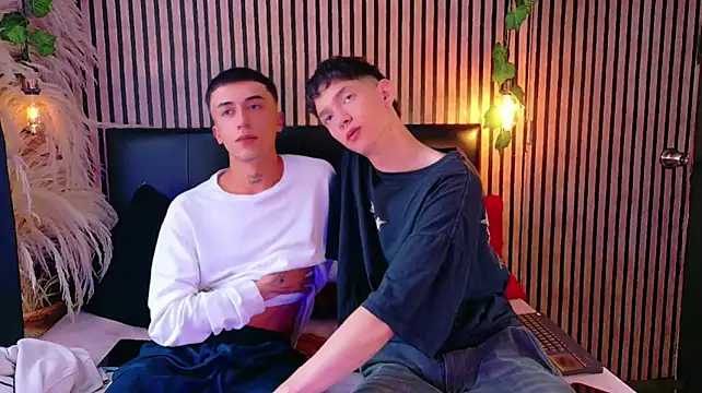 heyy_noah11's Webcam Show