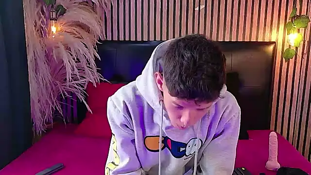 heyy_noah11 网络视讯表演