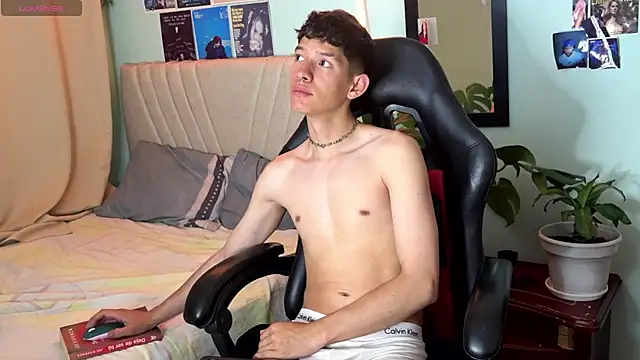 heyy_noah11 webkamerás műsora