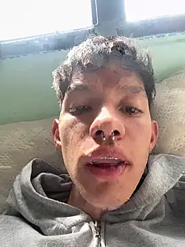 heyy_noah11のウェブカメラショー
