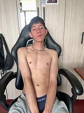 عرض كام heyy_noah11