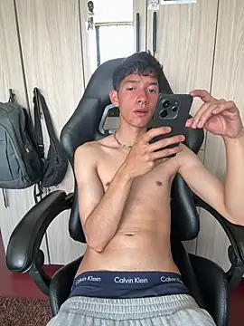عرض كام heyy_noah11
