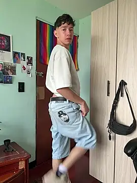 heyy_noah11 Webcam Show