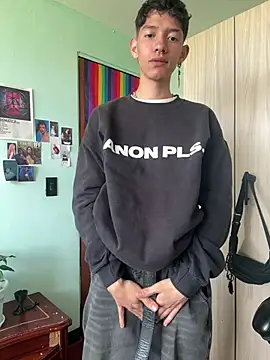 heyy_noah11 Шоу с уебкамера