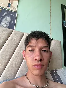 heyy_noah11 webcam show