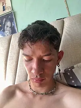 heyy_noah11 Webcam Show