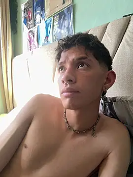 heyy_noah11 webcam show