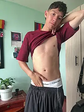heyy_noah11 Webcamshow