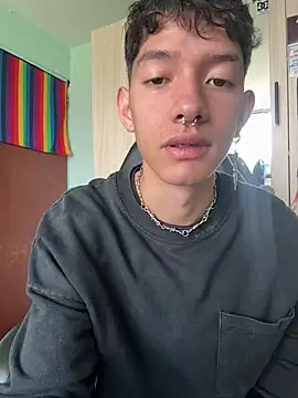 heyy_noah11 Adlı Modelin Web Kamerası Şovu